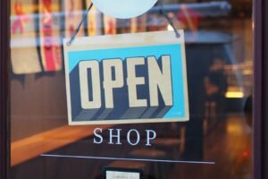 Mehr über den Artikel erfahren Der neue GPT Store von OpenAI startet – mit GPT’s, AI Chatbots und Geld verdienen wie im App-Store